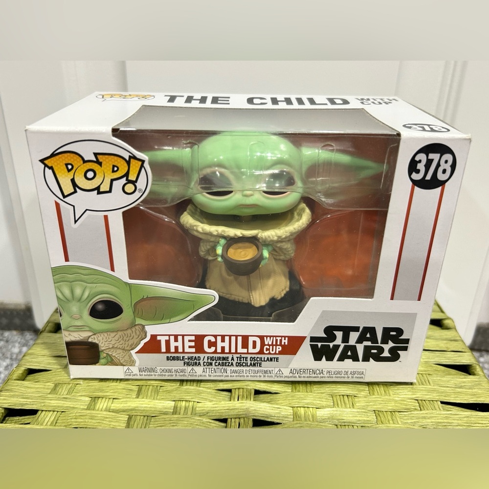 Funco POP! THE CHILD WITH CUP #378